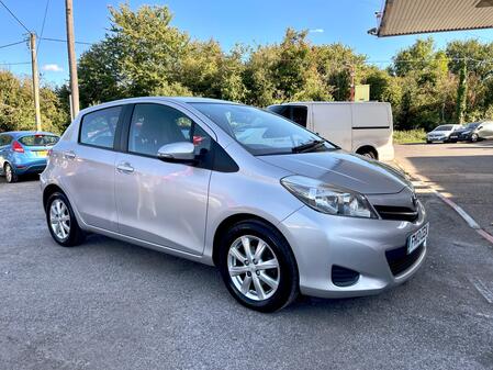 TOYOTA YARIS 1.3 Dual VVT-i TR